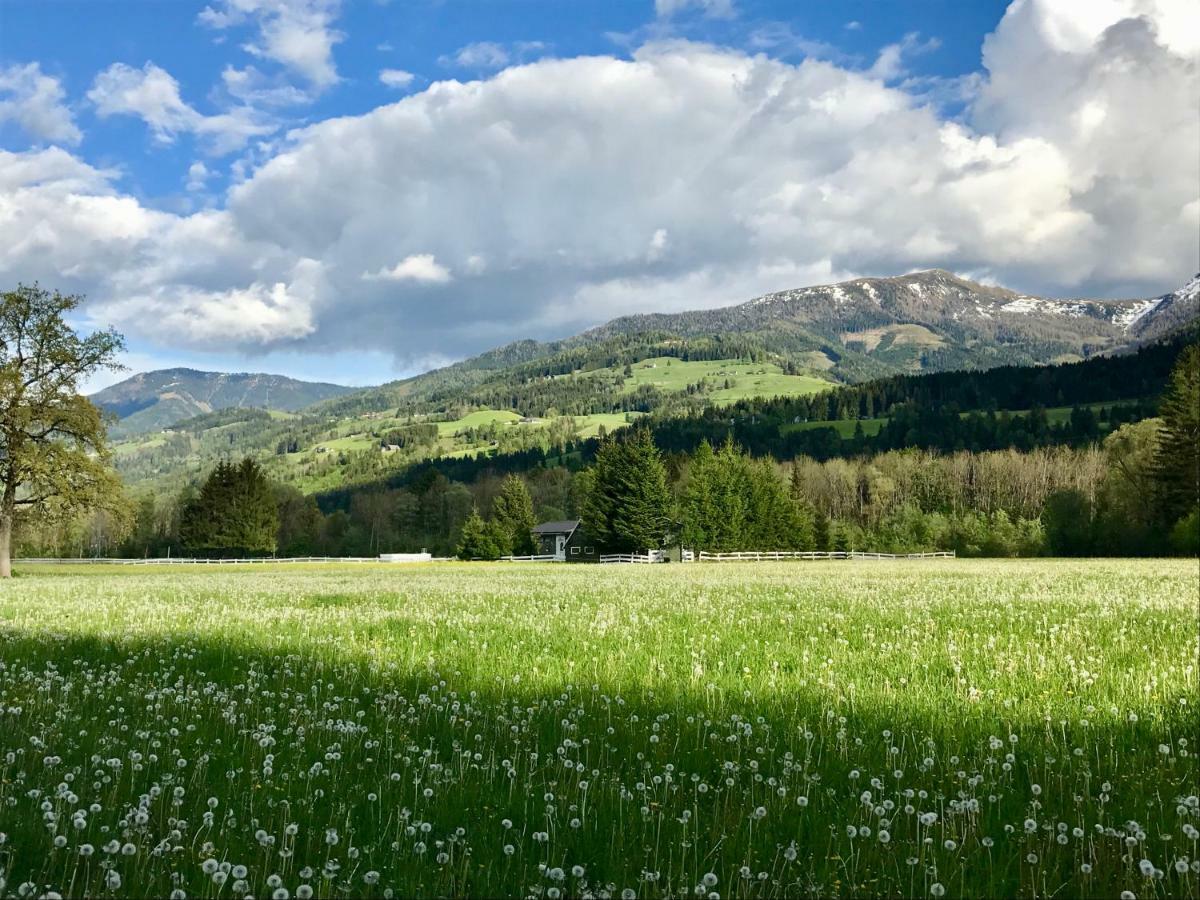 Traumhafte Wohnung Auf Pferde Ranch Aich  Exterior foto